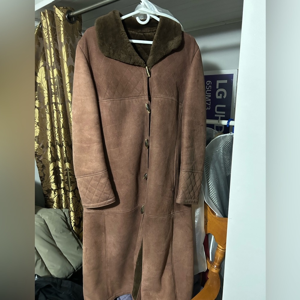 Women’s sheep skin coat. Excellent condition